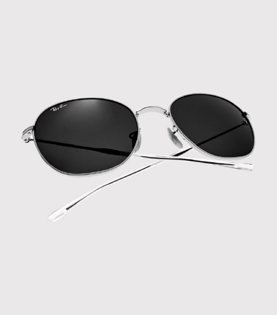Black Ray-Ban Round sunglasses