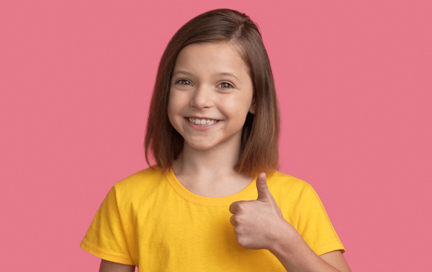 Happy child with clear vision after myopia treatment using MiSight 1 day contact lenses