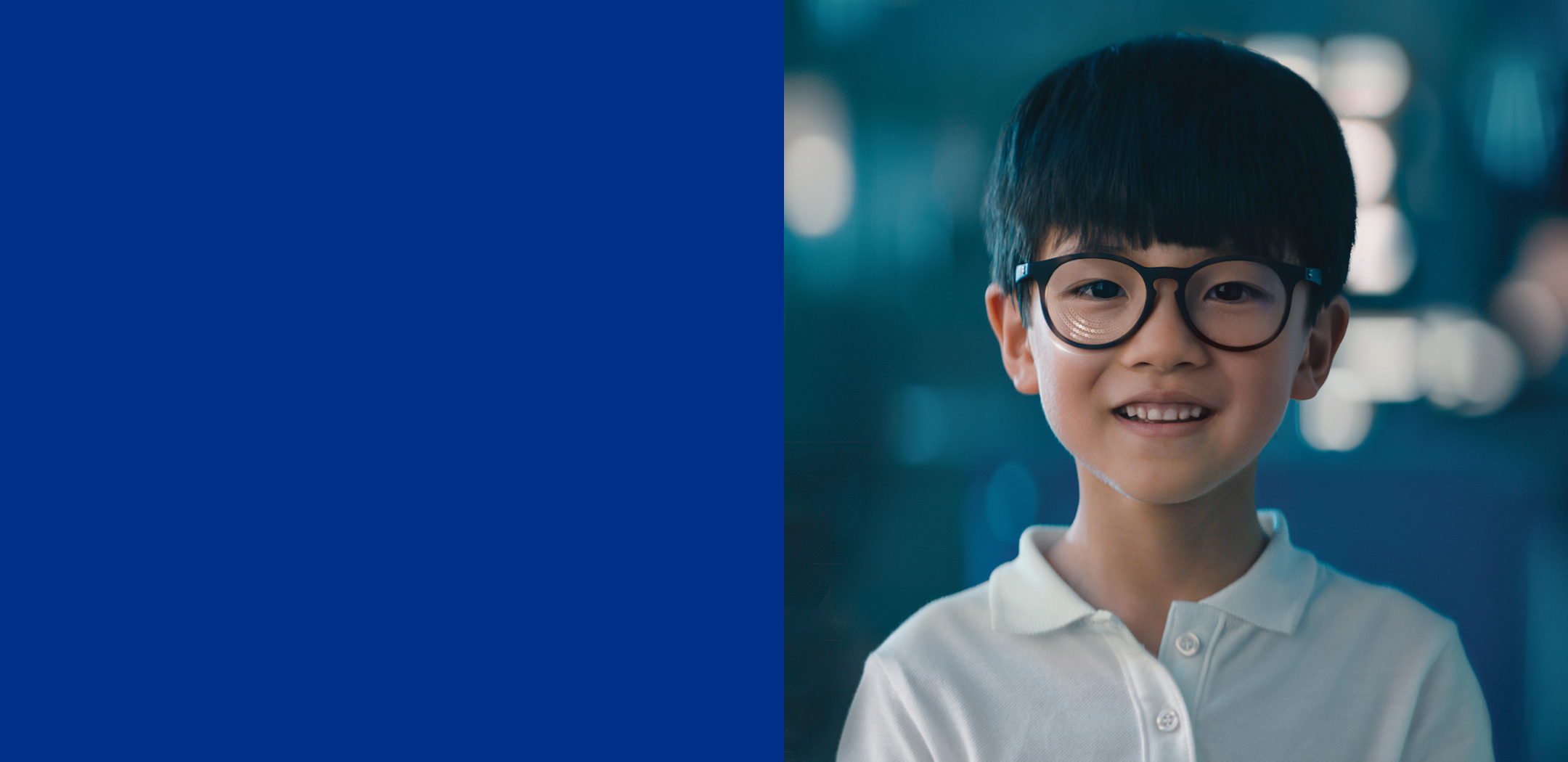 Banner Carousel of kids wearing Essilor Stellest Lenses & Sunglasses